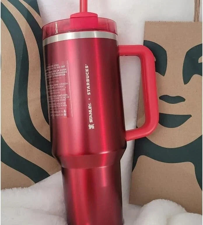 Stanley x Starbucks Holiday Red Quencher H2.0 FlowState Tumbler 40oz Limited